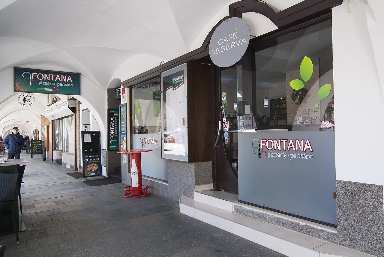 丰塔纳比萨里亚裴森酒店 捷克布杰约维采 外观 照片